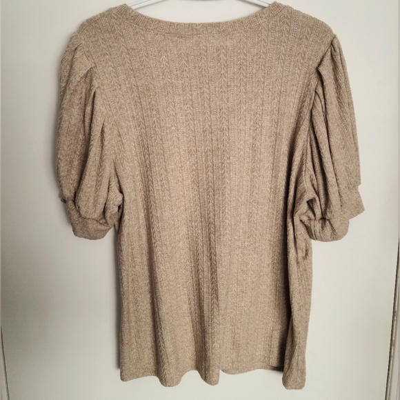 Amaryllis knit short sleeve shirt with balloon sleeves - Picture 2 of 9